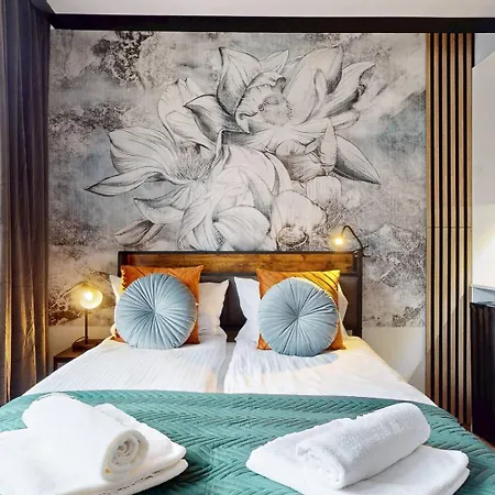 Wildflower Pole Mokotowskie Park&metro *